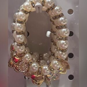 Heart Charm Bracelet- Stretchy - Available In Gold Or Silver-Tone